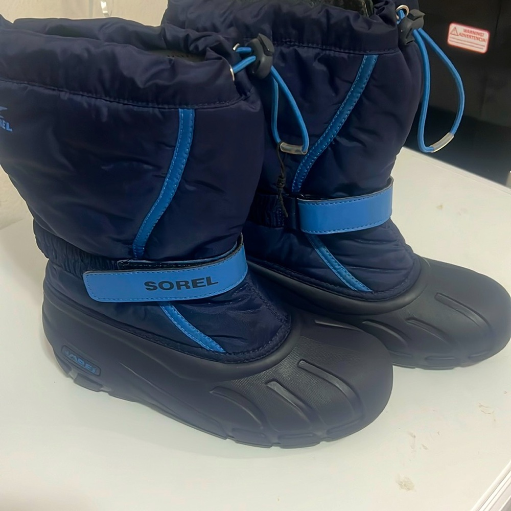 Sorel unisex snow boots